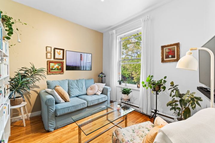 Pièce double ou deuxième chambre (7959) – triplex à vendre, 7959-7963 rue Lajeunesse, Montréal