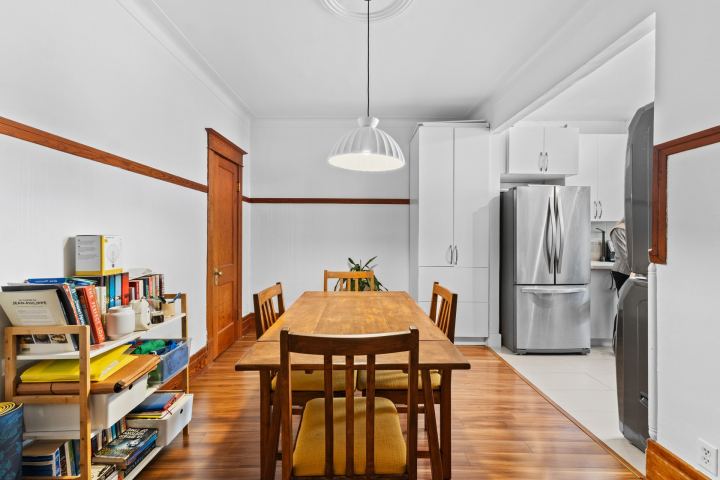 Salle à manger, autre angle (7961) – triplex à vendre, 7959-7963 rue Lajeunesse, Montréal